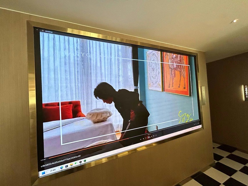 昆明市盘龙区轻松美容厅江东永和府室内P1.25全彩LED显示屏及音箱项目